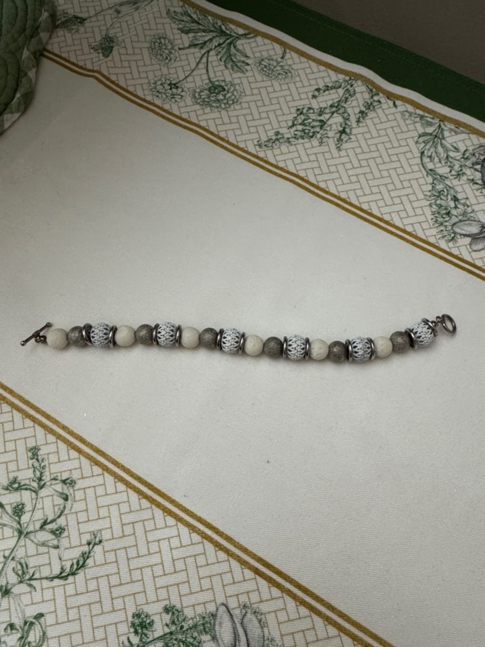 Elegant Neutral Beaded Bracelet — White and Silver - Picture 5 of 5